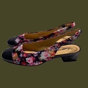 Dea Slingbacks By Trotters floral 1” chuck heel size 6.5